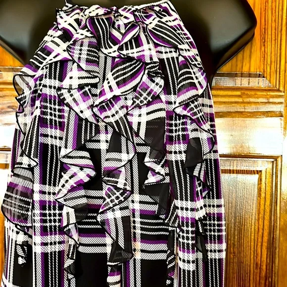 NWOT Sleeveless Plaid Ruffle Top - Picture 6 of 7